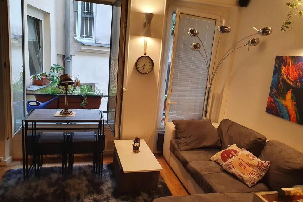 Appartamento Cozy Apt Heart Of Paris, 3 Mins Louvre Esterno foto