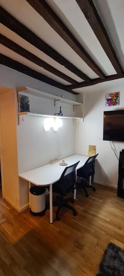 Appartamento Cozy Apt Heart Of Paris, 3 Mins Louvre Esterno foto